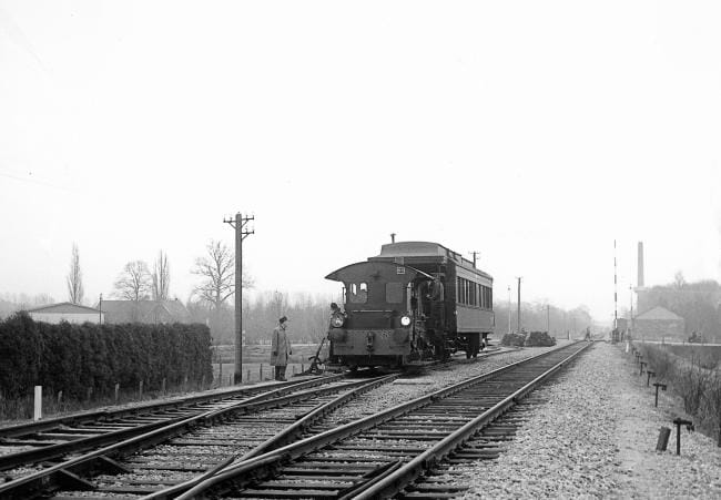 Locomotor ('sik') 234 tijdens een inspectierit op 20 maart 1959 te Glanerbrug. Foto: J.G.C. v.d. Meene.