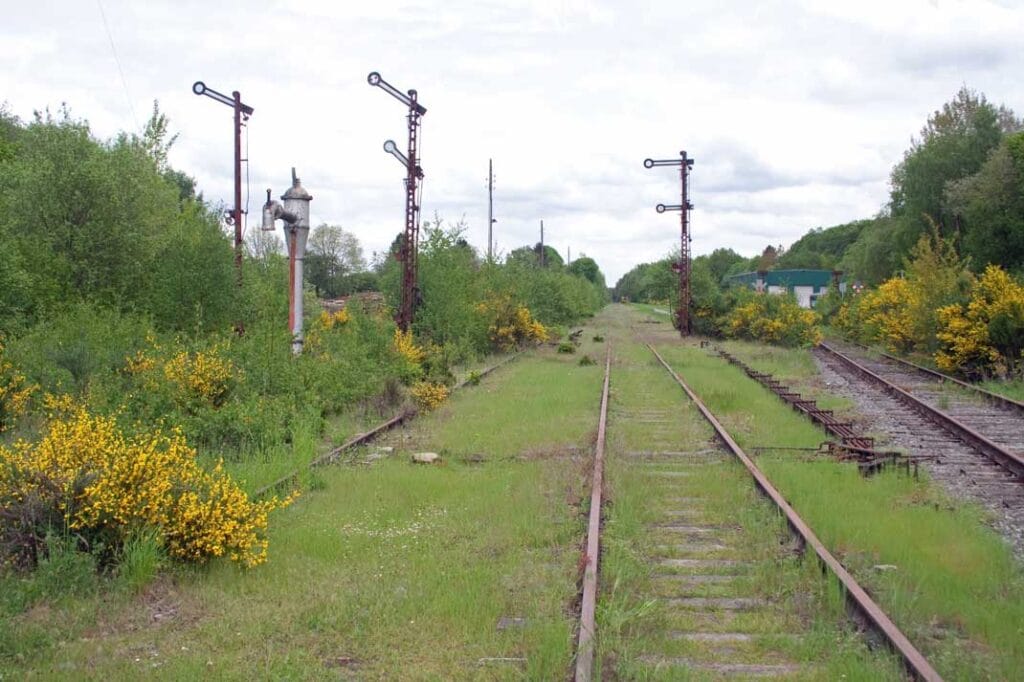 Deze foto toont Duitse armseinen en een waterkolom op het emplacement van Raeren op 19 mei 2016, Foto: Oege Kleijne.